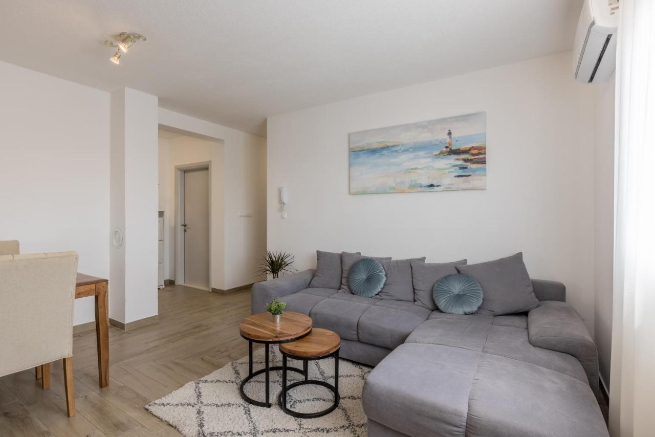 Apartment Vigo Kastela Luaran gambar